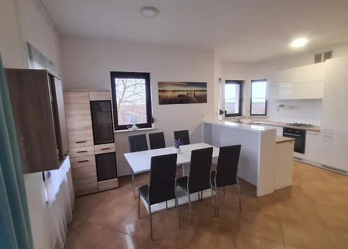 Apartment Dom Pod Wroclawiem23 *