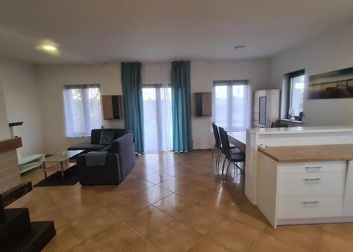 Dom Pod Wroclawiem23 *